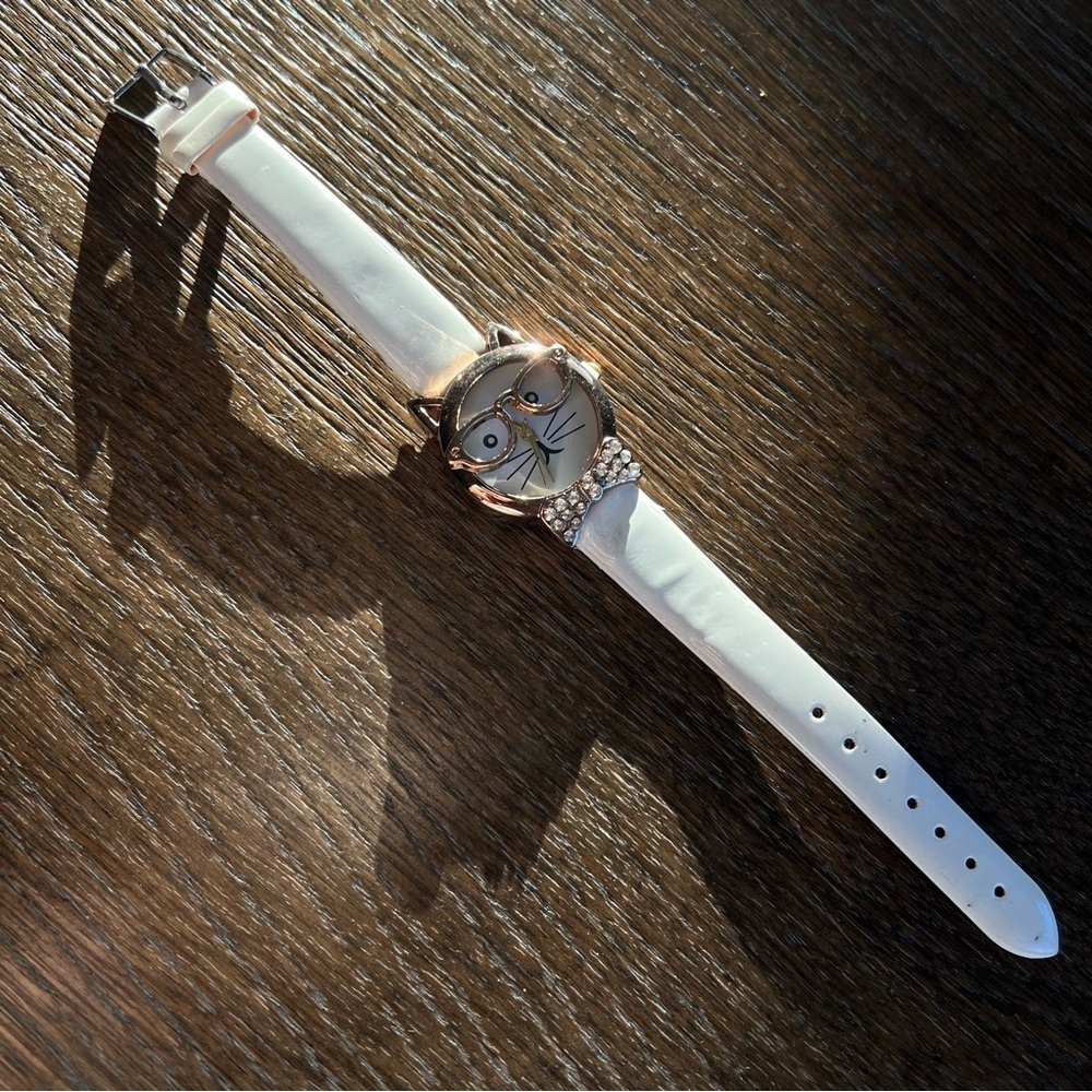 Cute Cat Watch with rhinestones and glasses. Functional - Picture 16 of 16